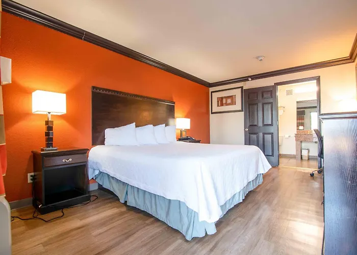 Days Inn By Wyndham Oklahoma City/Moore