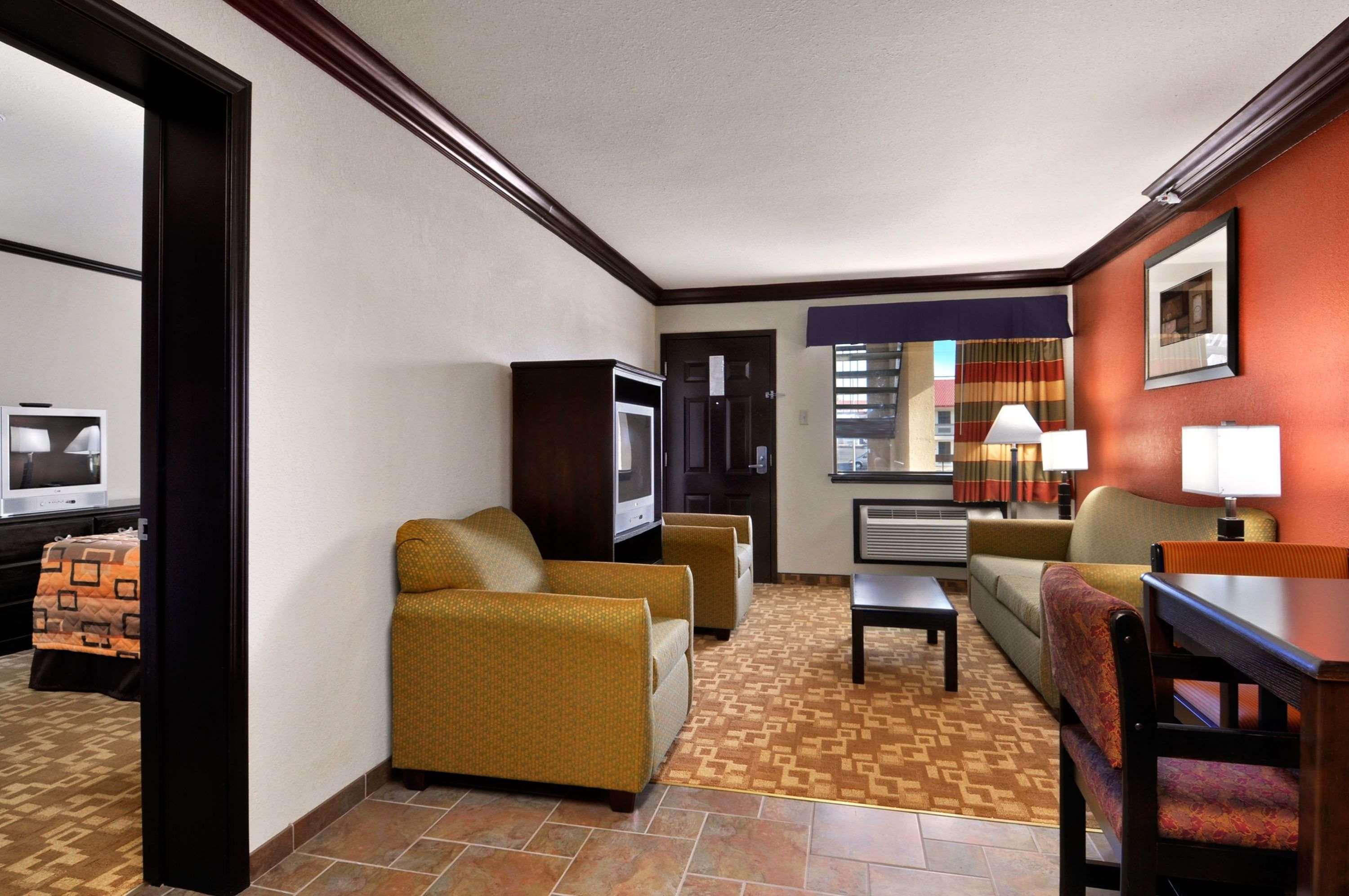 Days By Wyndham City/moore Hotel Oklahoma City